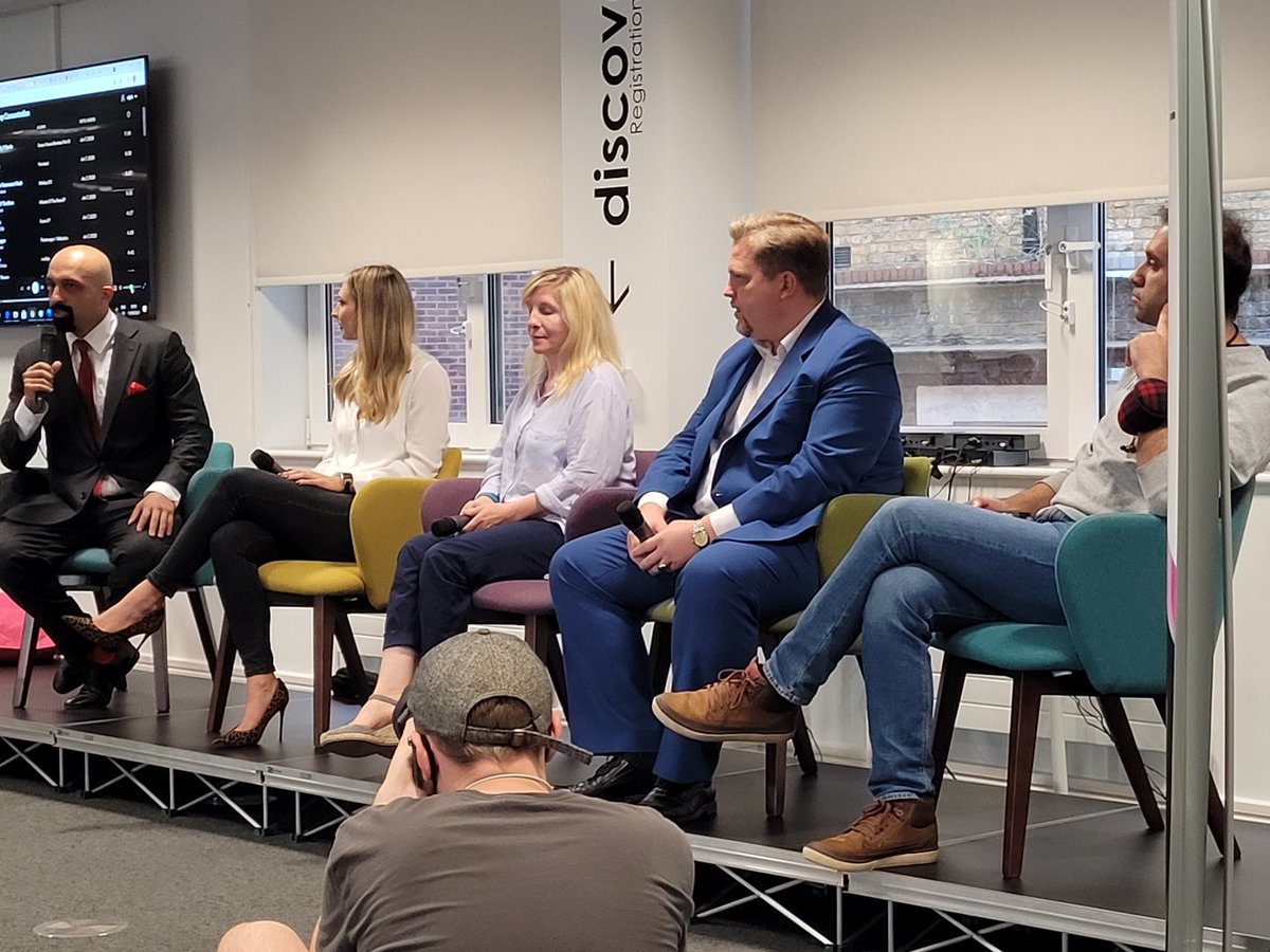 crystalisr's tweet photo. Building the digital ecosystem and setting collaboration in motion are the themes of #CityFuturescapes today @LSBU_BUS
#LSBUDigital https://t.co/pGt0jN9c5q