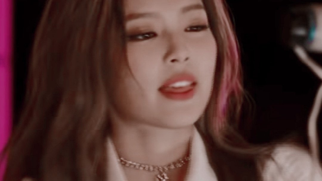 jennie kim looks so fine