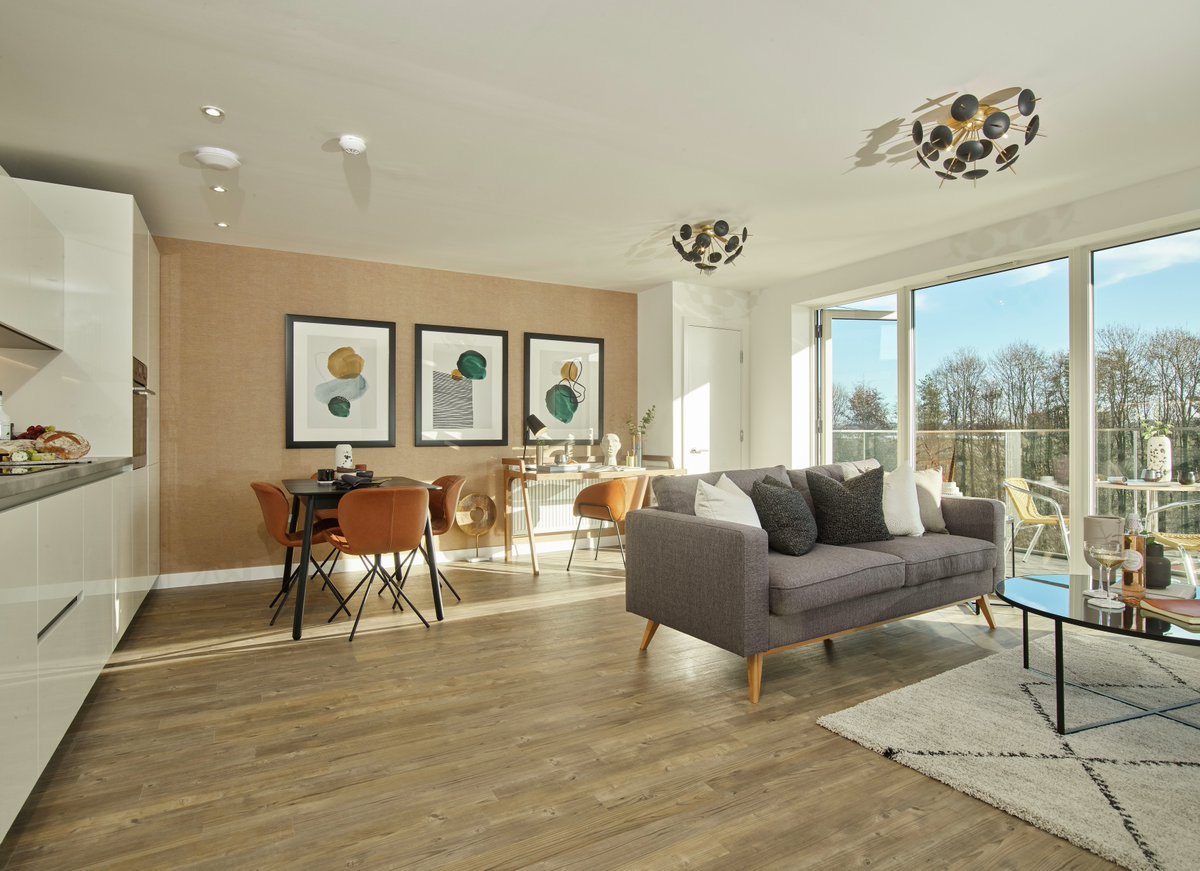 We're delighted to share that Aura at Great Kneighton has been awarded the Best Large Development and overall Grand Prix Award at the prestigious #EveningStandardAwards today. A huge win for our team and a testament to the scheme’s outstanding quality and design. #newhome #award