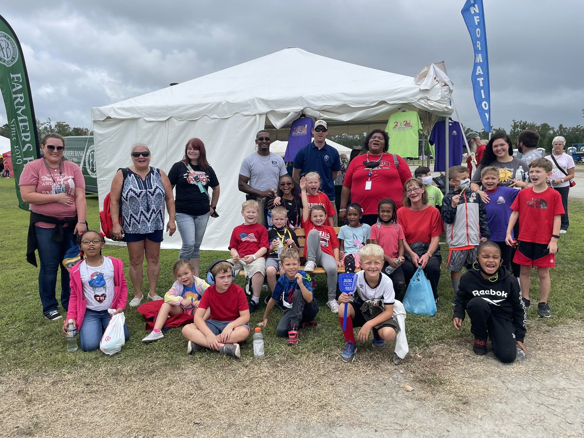 IOW County Fair FUN! Amazing way to start a new year🎉 #msbrettsteam <a href="/IWCSchools/">Isle of Wight County Schools</a>  <a href="/CarrolltonES/">Carrollton Elementary School</a>