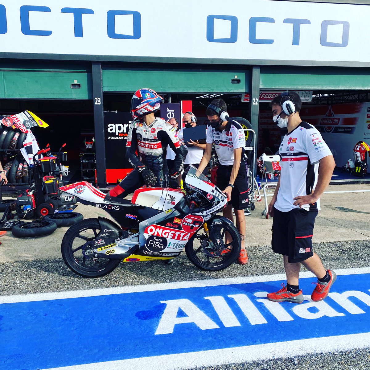 teamSic58's tweet photo. Q2 CEV
Jose García 🅿️1 (1:48.962)
Senna Agius 🅿️28 (1:54.214)
#sic58squadracorse @CEVMotorcycle #Moto3 #JWC #JG20 #HV21 #SA81 #Sic58 https://t.co/rr9LhfGkTf