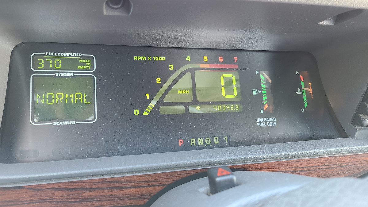 EdwardNerdy's tweet photo. @jimfarley98 @Ford The symbol came equipped on Ford vehicles before 1989, as my 1986 Taurus has it https://t.co/LgOfJR2SUT