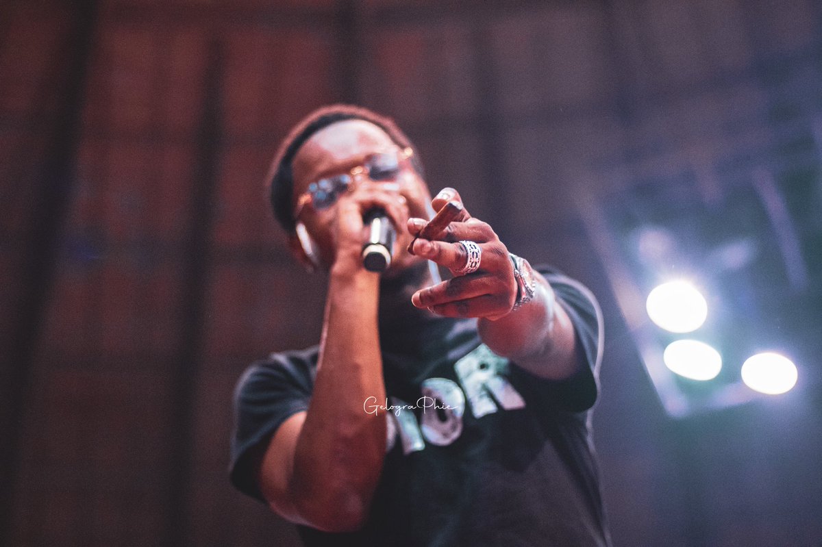 gelo_graphie's tweet photo. PRESTATION DE L’ARTISTE INTERNATIONAL @Leto_PSOTHUG à @thecageevent ⚽️🥅🎙.
~
#streetfootball #TheCage #KINGSEDITION2021 #football #Abidjan #laliga #photographyoftheday  #photographerlife #traveltheworld 
@orange @LaLiga @budfootball @PUMA @pumafootball 
~
gelo_graphie®️ https://t.co/h5AjovjoEB