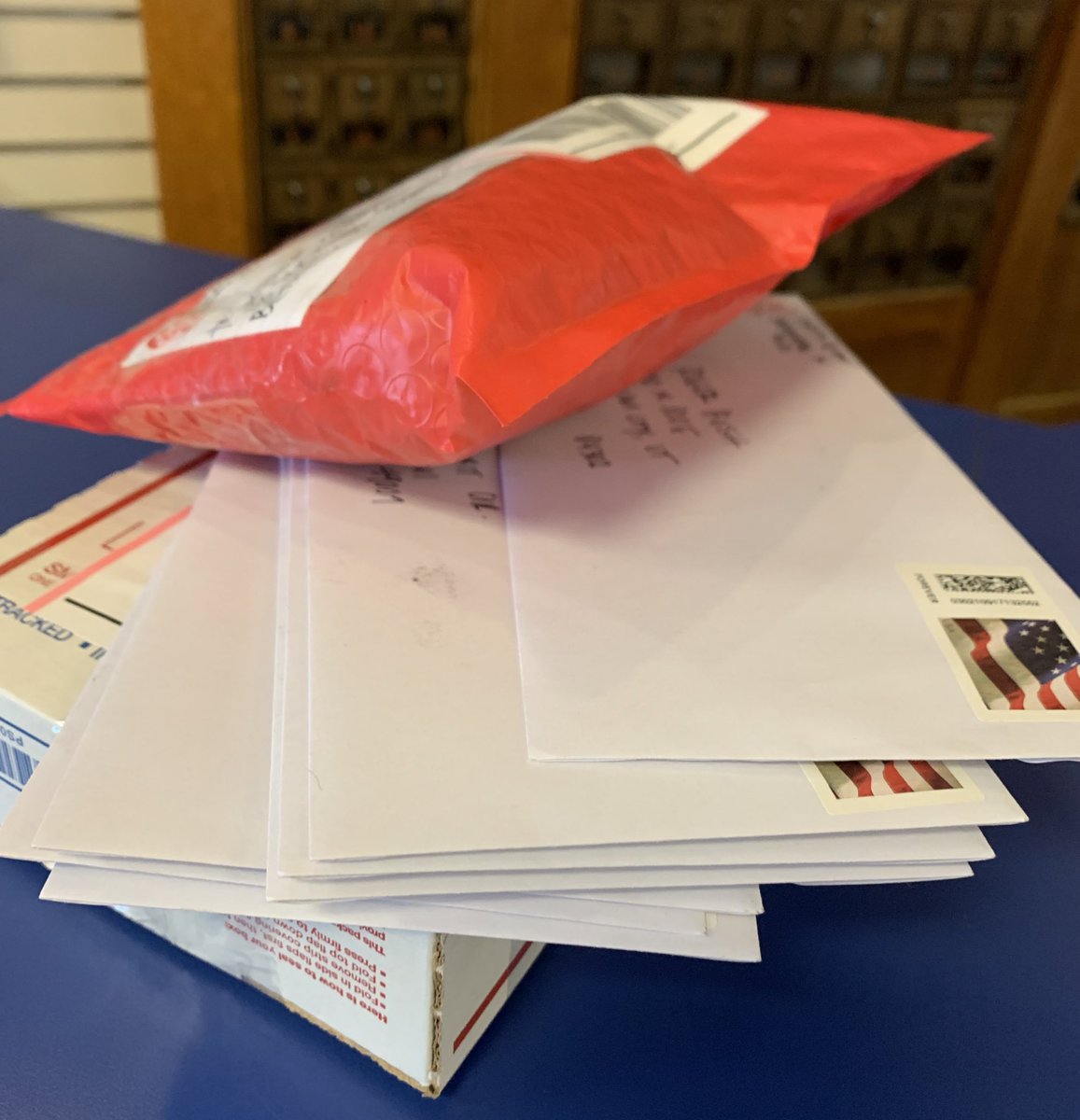 TheKatieButtera's tweet photo. #livefastpetdogs stickers heading out to happy homes!!

Did you get yours yet?
➡️ https://t.co/K7siNbA1jd https://t.co/N2maneixrr