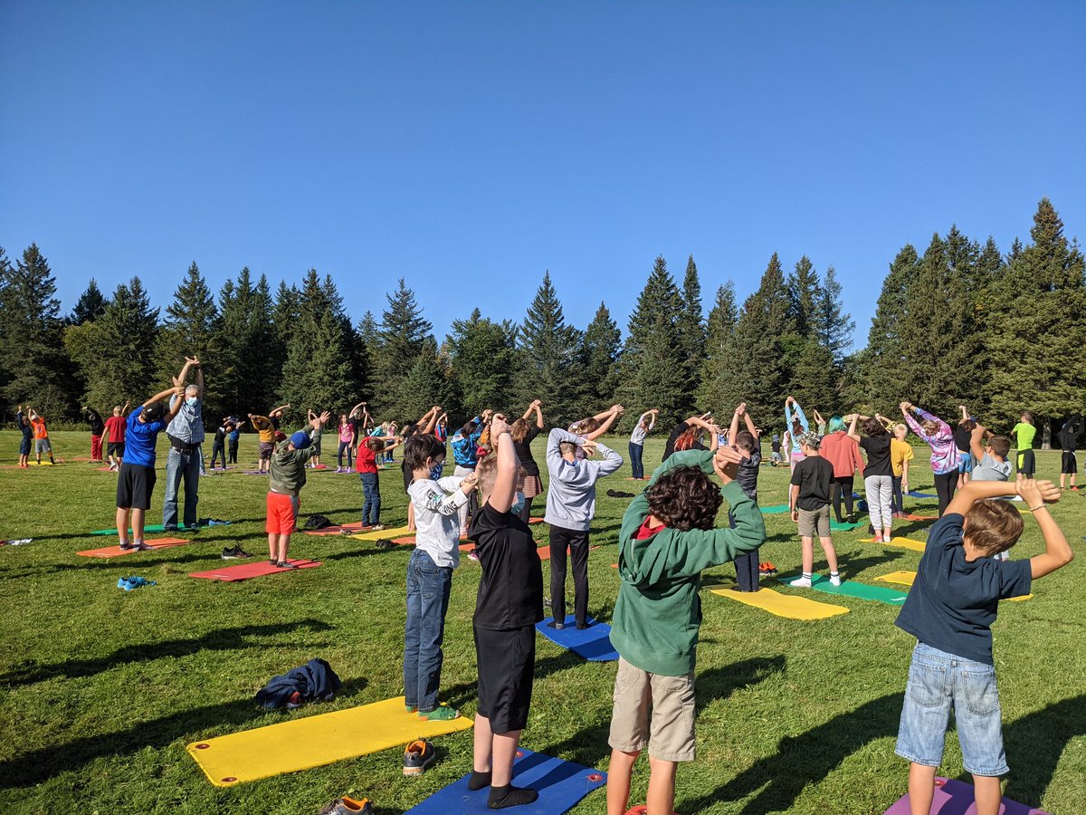 @KillaloePS creates community through mindful practice. What a beautiful morning to do yoga together. KPS is grateful for the sun, the trees, and each other. #RCDSB