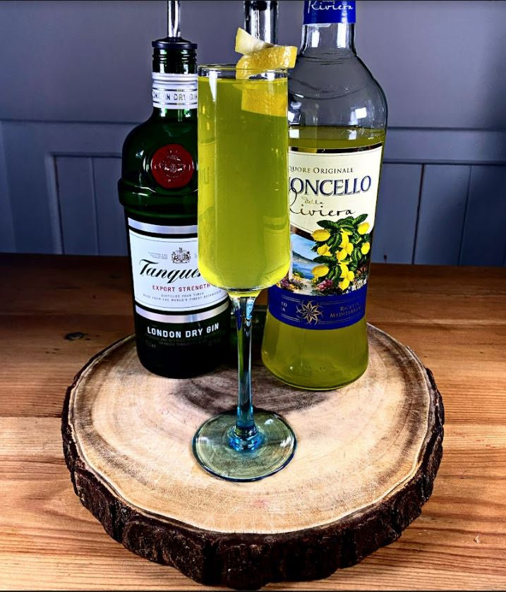 CocktailsCuban's tweet photo. #cubancocktails #cubancocktailsbournemouth #bournemouth #poole #sandbanks #christchurch 
#nightsin #friday #theweekend #chillout #relax #takeaway #delivery #limocellogin #cocktails https://t.co/tKl0c3tTsN