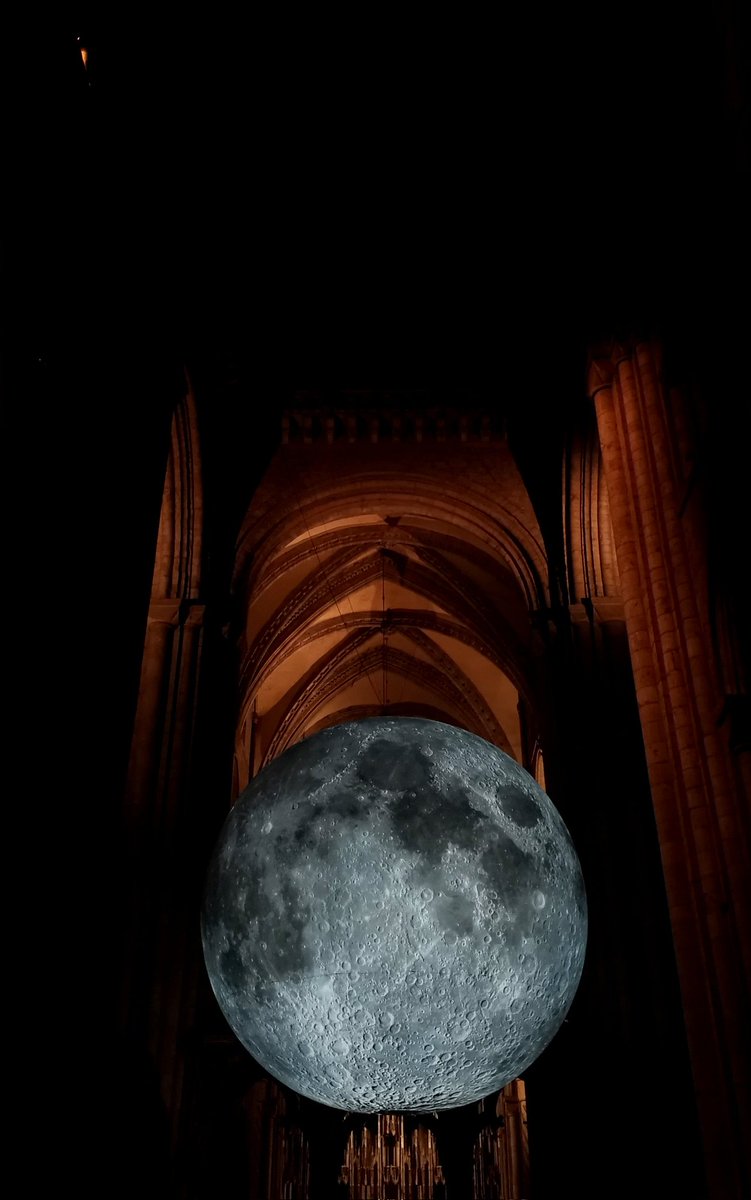 SophiaStovall's tweet image. @olafureliasson the #Danish #Icelandic artist&apos;s #weatherproject @Tate 2003 was the catalyst for my interest in contemporary art - 18 years on #MuseumoftheMoon @durhamcathedral continues that fascination, feeling of awe &amp;amp; wonder that only #art can create