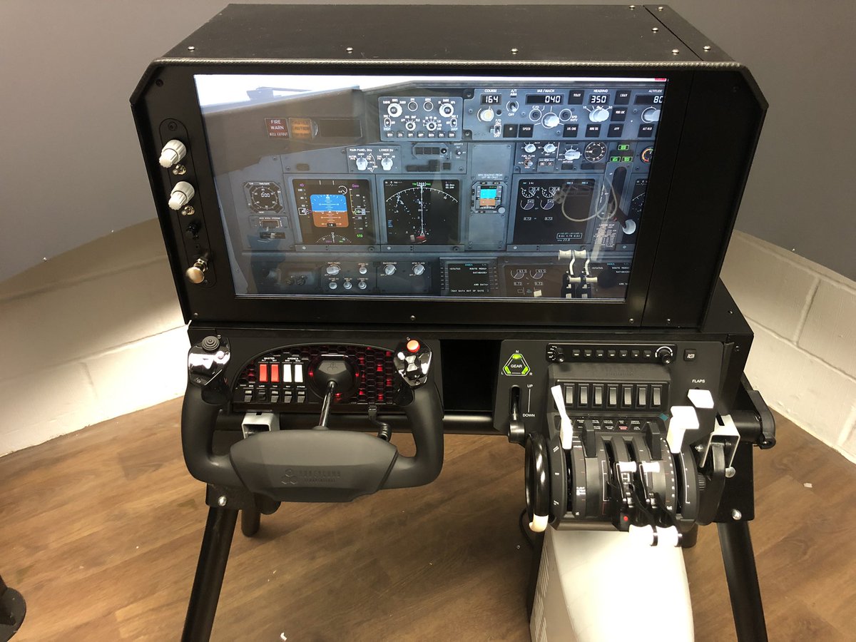FSimulators's tweet image. Showing our New Honeycomb Flight Console with the addition of our Touchscreen Instrument Panel with programmable rotaries and switches.