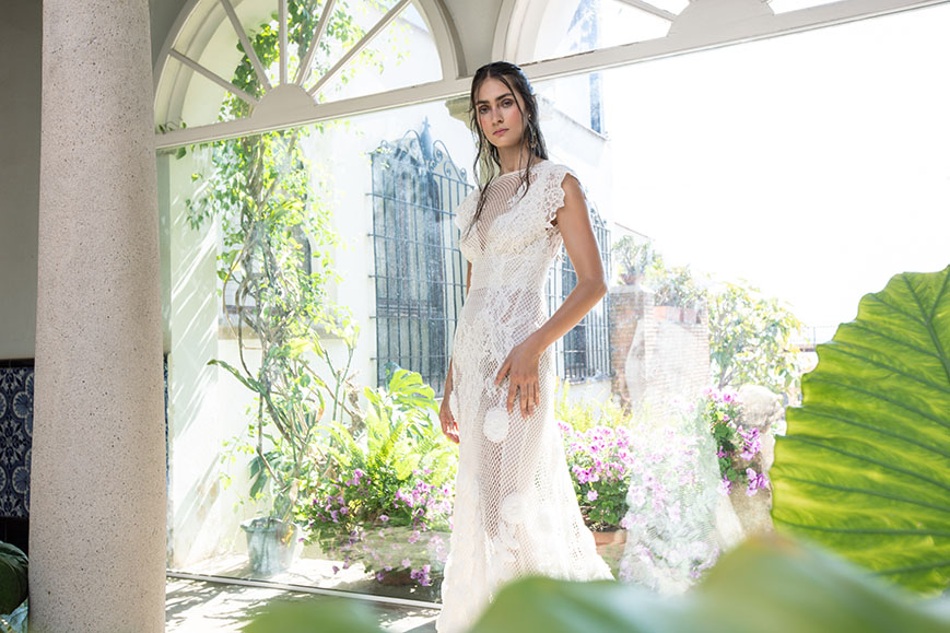 yolancris's tweet photo. Boho soul collection shot in outdoors

#yolancris #weddingdress #bohosoul #bohocollection https://t.co/ZRzrePBMX2