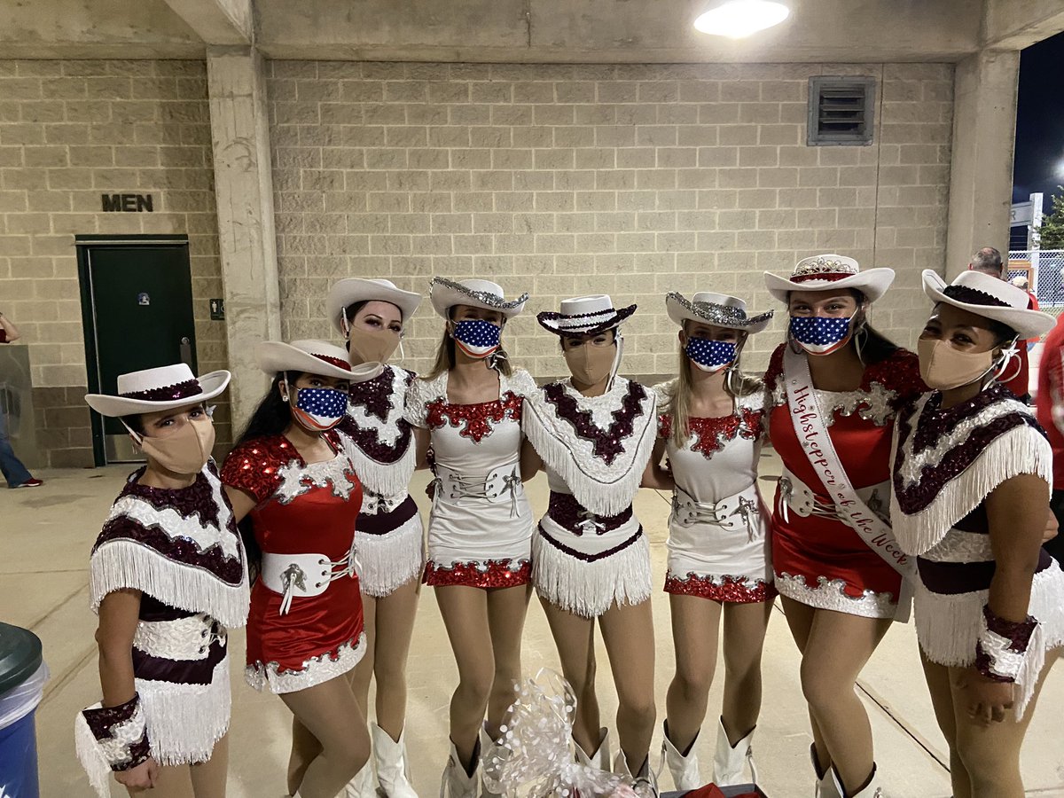 jmhstarsteppers's tweet photo. We had an amazing Thursday night! Honoring our heroes 🇺🇸 and making memories with the Highsteppers ❤️#starsteppers #highsteppers https://t.co/xr1LiBevrK