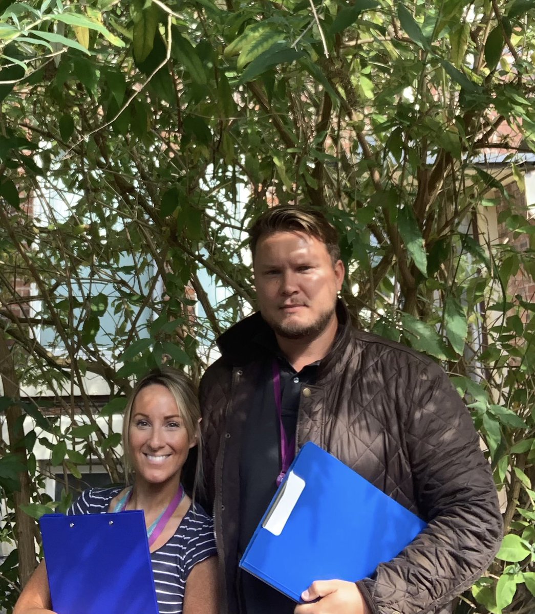 Man_Student_Hme's tweet photo. Working with #AndyR @ManCityCouncil welcoming students to the area and discussing the importance of responsible behaviour whilst living off campus #community #partnership #HeightDifference #foliage #GoodNeighbours https://t.co/GqadTK7gRV