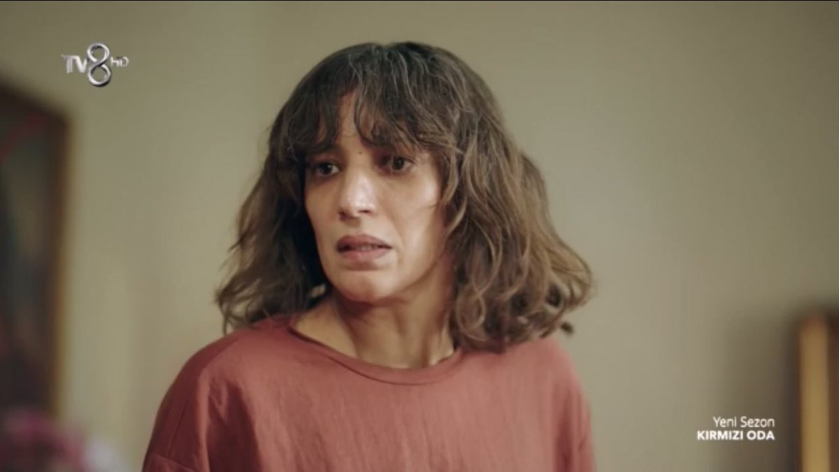 Senarist bize Boncuk'u unutmayalım diye Rezzan'ı gönderdi 
#KırmızıOda