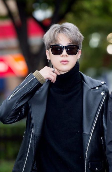 meaA_13's tweet photo. Don't tell me that you don't know this Jimin Exist
#JiminAirportFashion #JiminFashionKing #JIMIN https://t.co/w1JJYDd5Y4