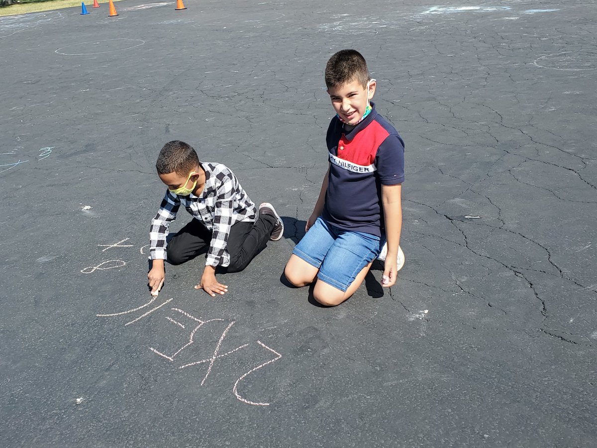 Mrs. Bognetti tweet media