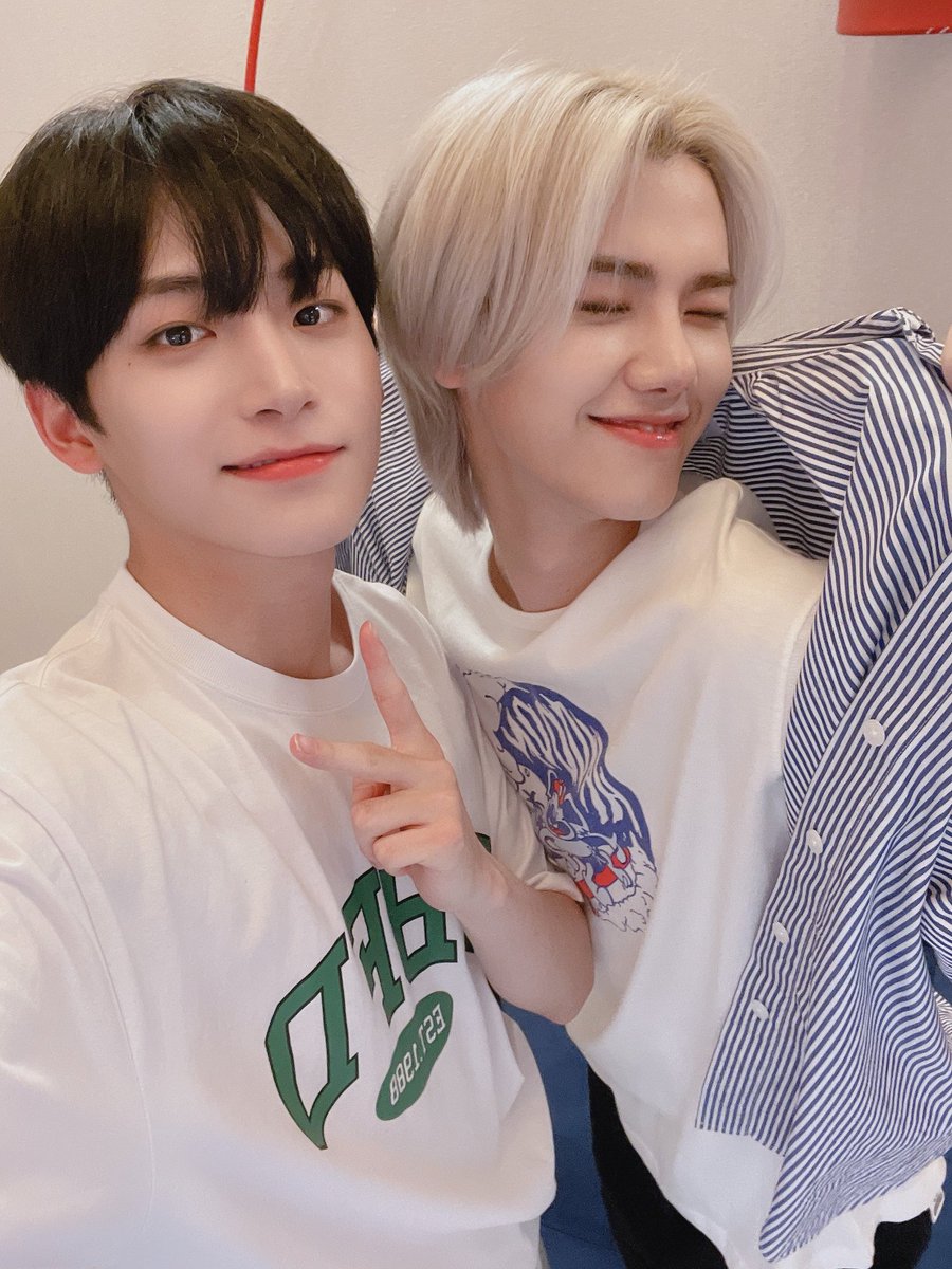 ًJungmo. tweet media
