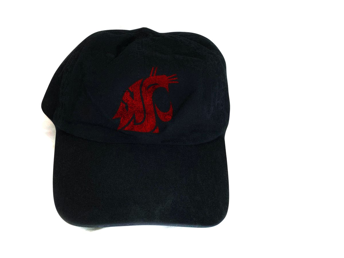 wsugeorge's tweet photo. Here are 4 pictures from my trial in Lightroom. Removing some ugly leaves and tan lines normalizing my mediocre lighting for better editing! I also love my WSU hat I made myself! #MurrowUGLife #com210 #project2 https://t.co/oAOR3FE799