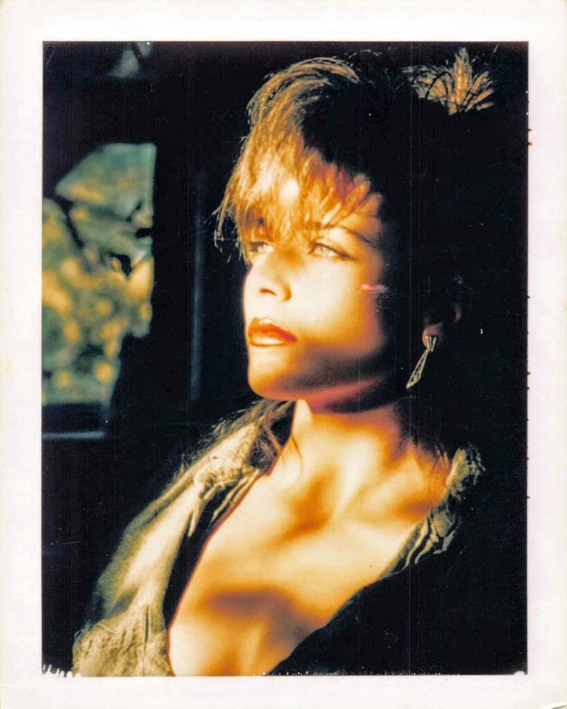 elementalvisual's tweet image. Flashback: Kodachrome 64 printed to Polaroid 669 instagr.am/p/CT7t73zlvF4/