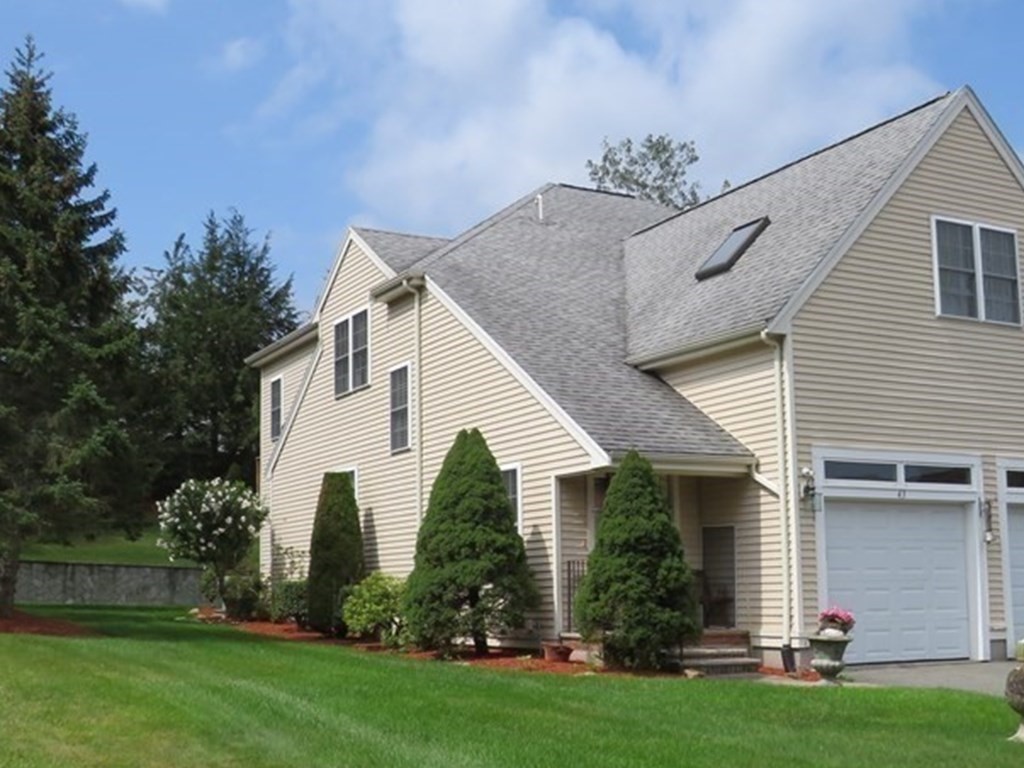 CamberREInc's tweet photo. Norwood, MA - New To Market! $539,000 #realestate #realestateagents #realtors #norwood #norwoodma #townhouseforsale #homeforsale #openhouse https://t.co/FrFvI3qzOM https://t.co/BE98Cjx0kV