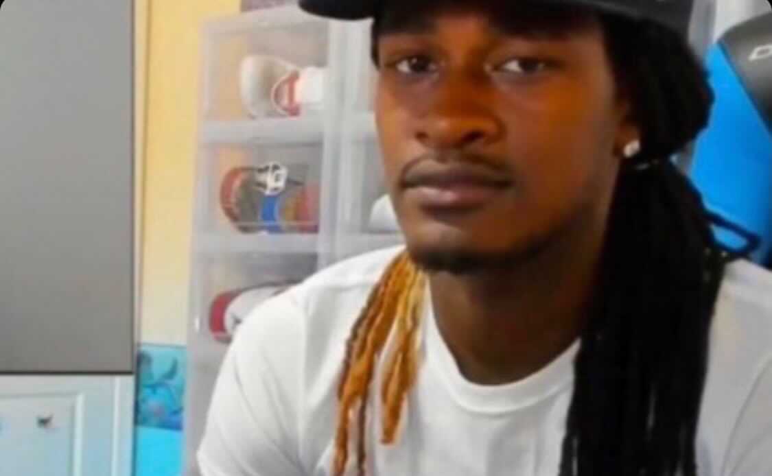 aiken2002's tweet photo. @NBA2K @bricksandwood @AnwarCarrots @SLAMonline Bro I can’t even get on the game and you talking bout outfits … https://t.co/BkHlhD8Q7s
