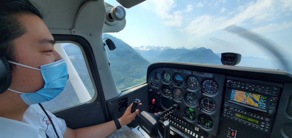 cfcaero's tweet photo. Our Charter pilot Johnny on his way up to Lytton to survey the damage.
.
#pilot #aviation #pilotview #whyifly #comeflywithme #explorebc #bctour #flybc #aviationlovers #beautifulbc #avgeek #aviationphotography #aerialphotography #Lytton #BCWildfires #BCwildfire #wildfireBC https://t.co/Yh9n8EKsiJ