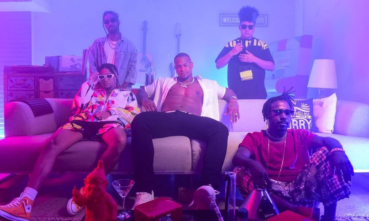 COMEÇANDO O FDS NA PALA COM O GG <a href="/leosantana/">Léo Santana</a> E COMETA PASSANDO NA SUAS PLAYLISTS |||||||| TRASEIRA COMETA DISPONÍVEL NAS PLATAFORMAS ||||||

umusicbrazil.lnk.to/TraseiraCometa