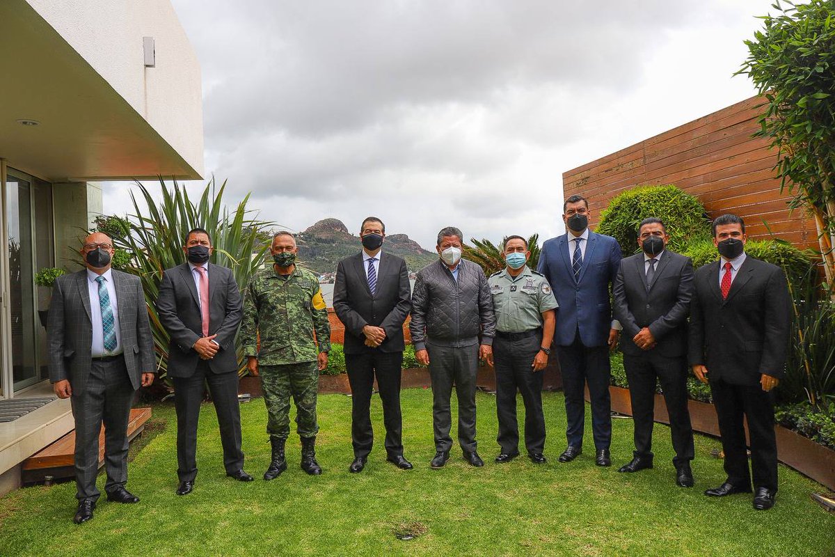 Recibí al subsecretario de Seguridad Pública, <a href="/RicardoMeb/">Ricardo MejíaBerdeja</a>; trabajaremos en coordinación con el Gobierno Federal para recuperar la paz social en los 58 municipios de nuestro estado.