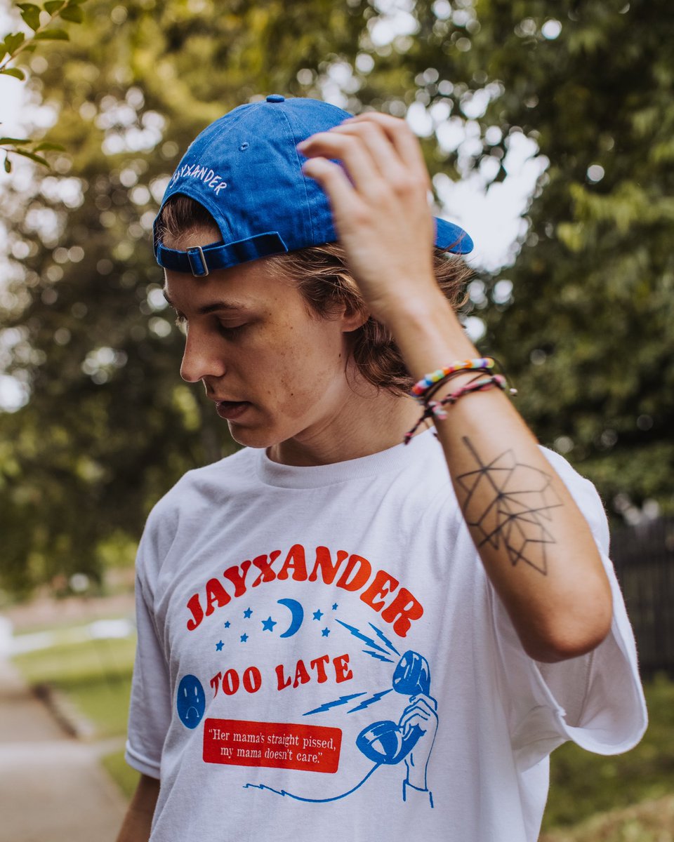 NEW MERCH IS SO CUTE GO COP SUM shop.themerchcollective.com/collections/ja…