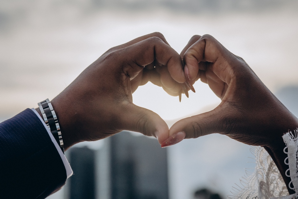 It's Friday! We would like to spread some LOVE to all of you.
#love #engaged #bridetobe #wedding #weddinginspo #weddingphotography #blackexcellence #yachtwedding #imophotostudio #sengbride #weddingdecor #bride #njweddings #njwedding #weddingday #justmarried #mrandmrs