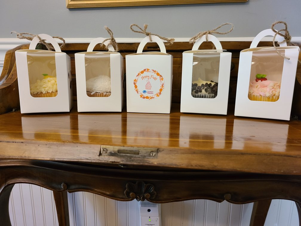 BG_Comfort_Keep's tweet photo. We were happy to support our friends at Arcadia Senior Living Bowling Green with some yummy cupcakes for their Fall Festival this afternoon 😊🍂🍁🎃🧁 https://t.co/6f3Q3Moph5