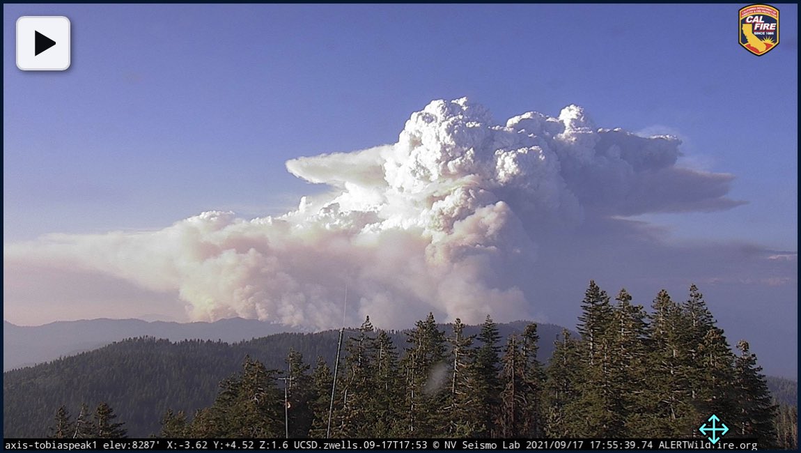 DanielFireTruck's tweet photo. #WindyFire This is literally a pyrocumulonimbus rising now, not a Pyrocumulus Cloud no more, it’s like the Creek Fire all over again. https://t.co/pCIwPsoTfN