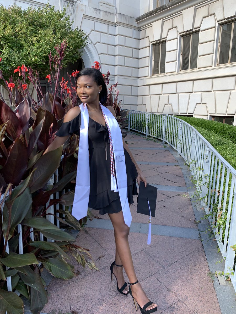 Chandra Livingston tweet media