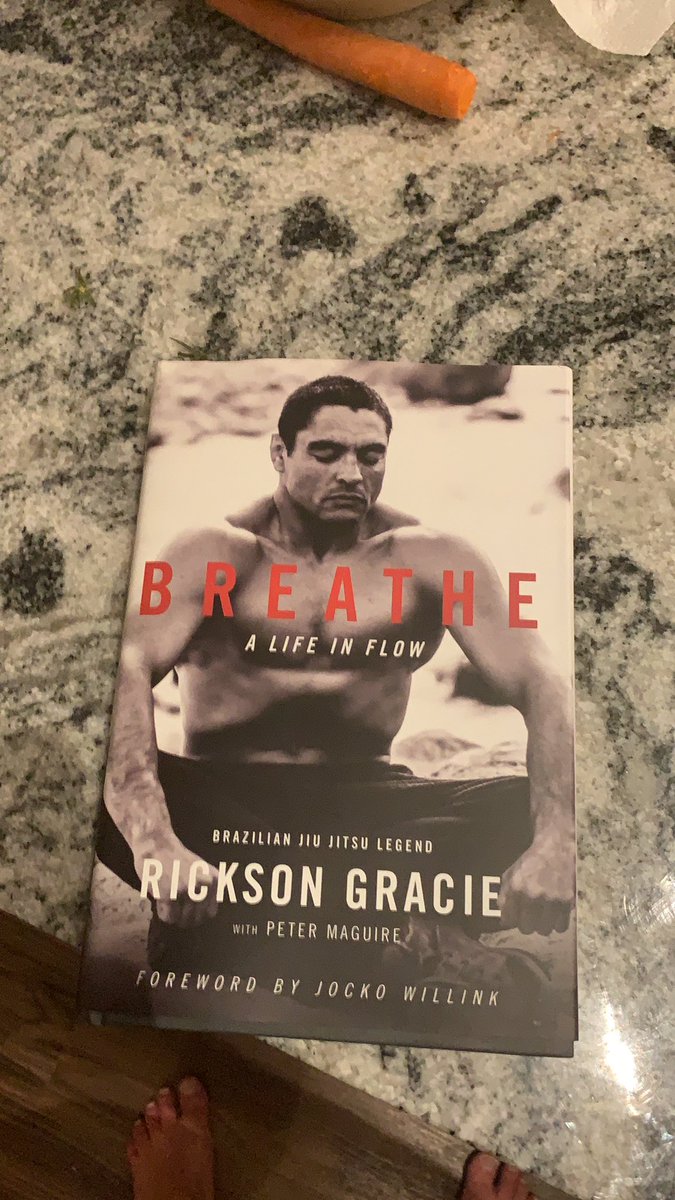 BokmanDavid's tweet image. Haven’t been able to put this book down since I got it! @RicksonOfficial #breathe #lifeinflow #graciejujitsu #bjj #valetudo #mma #muaythai #LEGENDARY