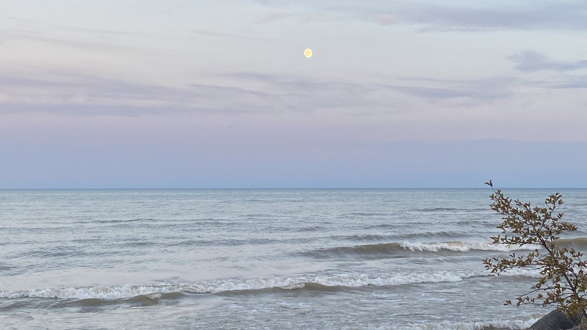 porthoops's tweet image. Goodnight #LakeMichigan tell #LakeSuperior it’s time to call it a night