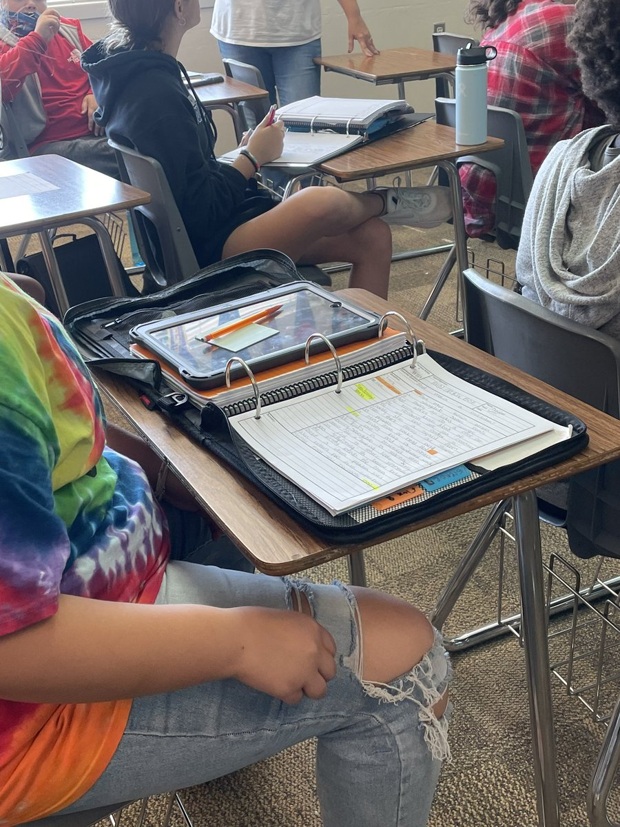 3 🎇🎇🎇 for these AVID 7 students ! <a href="/LesPaulMS/">Les Paul MS</a> #sdwavid #settingupforsuccess #focusednotes