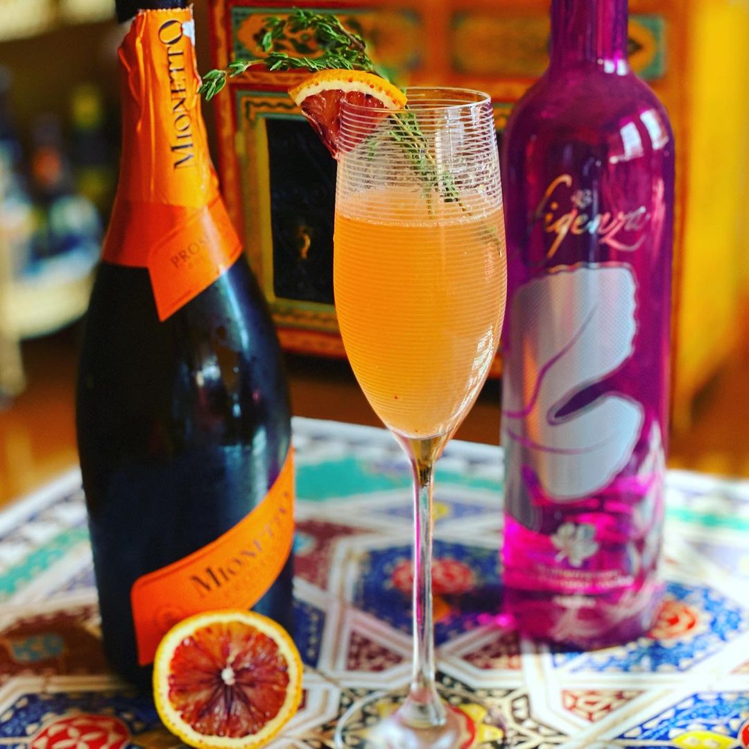 Our friend Fran always coming through with the best Figenza cocktails. This one incorporates blood orange juice and a little bubbly for a fabulous sip! 🍾

(Via IG: @franmoran3)
