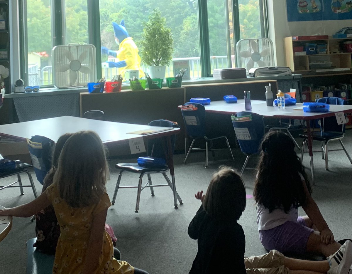 Pete the Cat sighting at JTPS! He must’ve heard kindergartners working hard on a PTC sort! #JTPScuteness