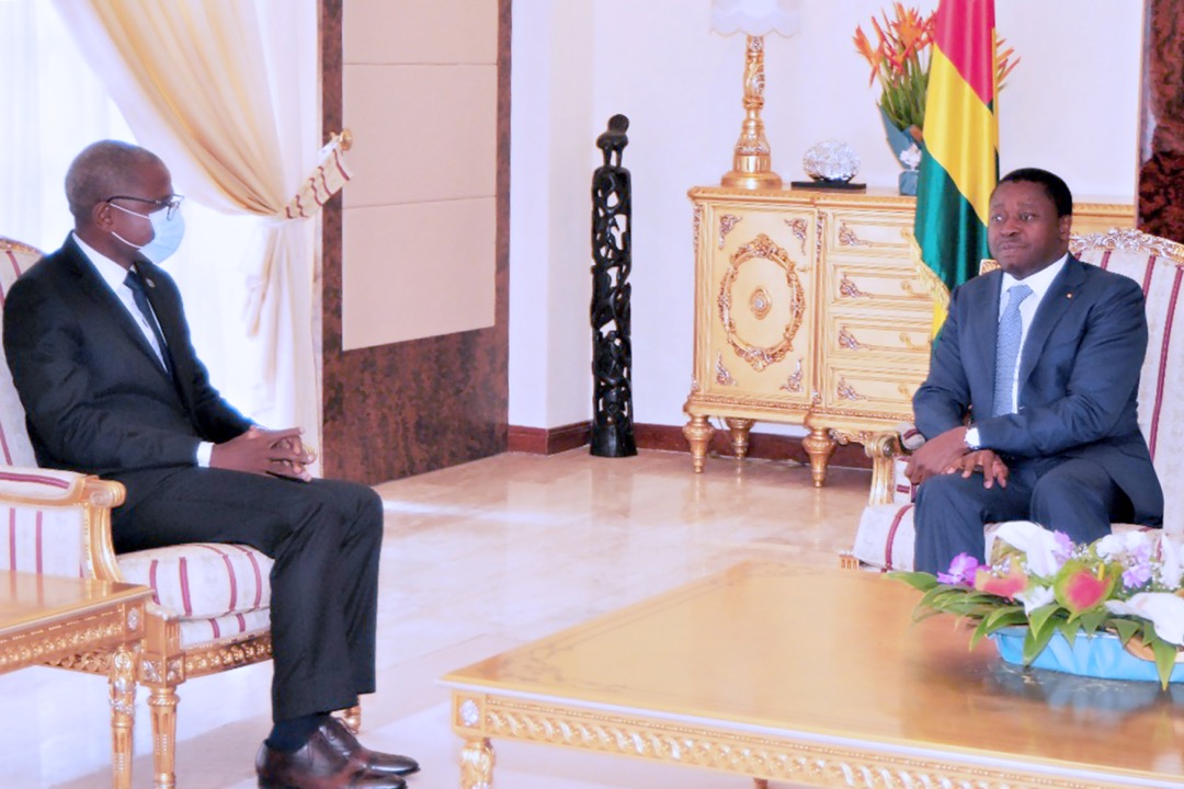 PresidenceTg's tweet photo. Le Président de la République SEM @FEGnassingbe a reçu ce 17 septembre 2021, le Coordonnateur du Système des Nations unies, @DamienMama en fin de mission au Togo.

👉 https://t.co/bPYdihbYZ2 https://t.co/T4kxDg3eYD
