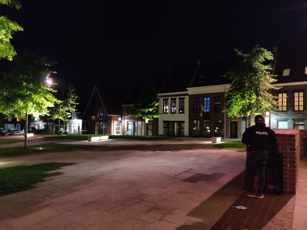 Arrestatieteam en politie massaal in Dokkum