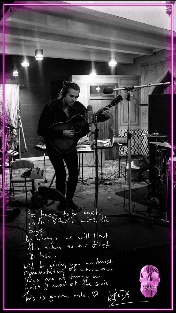 nickelafi's tweet photo. 5sos' handwriting for everyone https://t.co/Yj9Swn0TIU