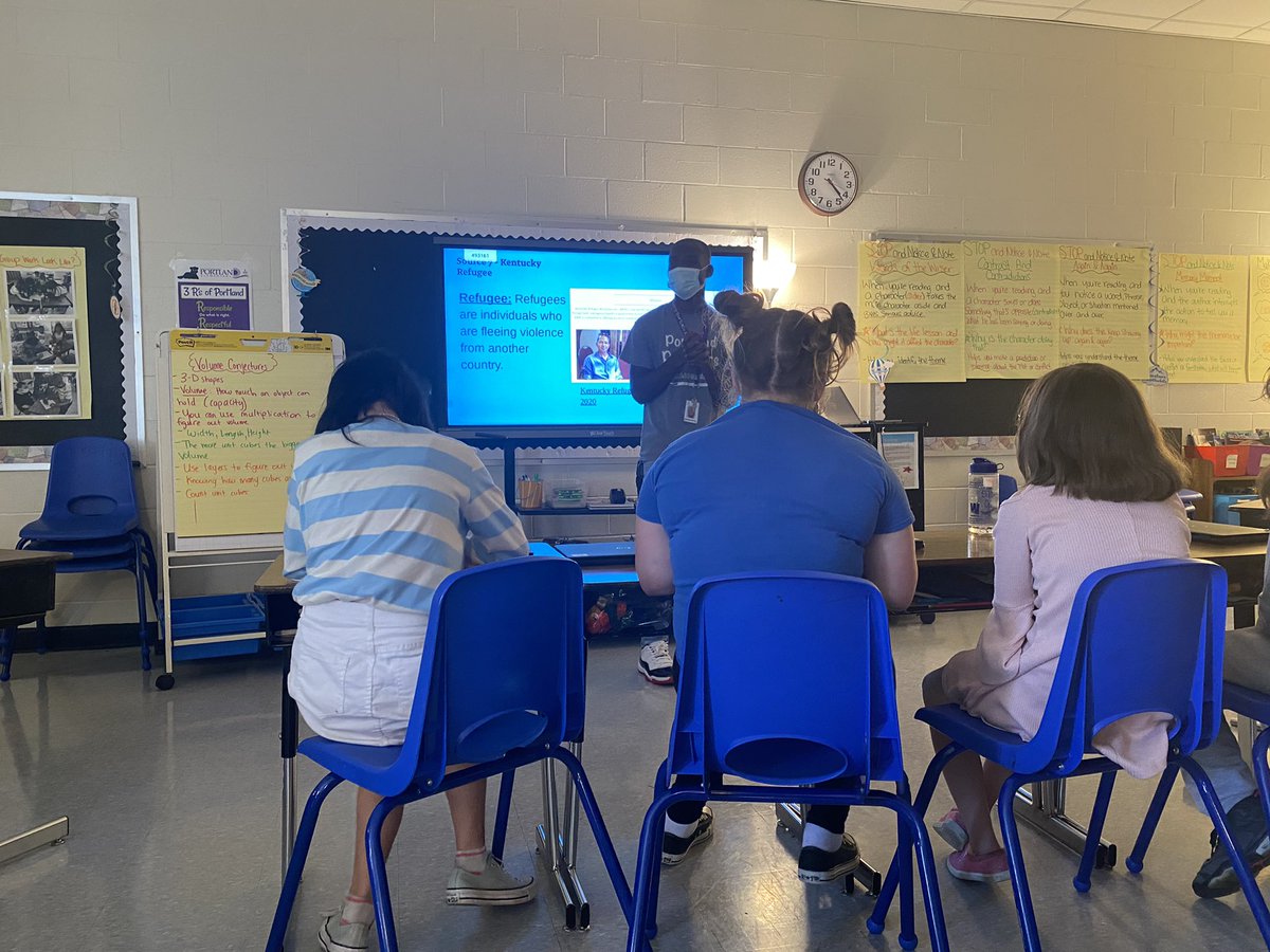 MrsJacksonAP's tweet image. @WattsClass analyzed sources to answer the question “Why do we live in such a diverse country?” Ss connected ideas from maps, tables, a webpage, and previous identity unit. @portlandjcps  @JCPSSocStudies #engagedinlearning   #personalizedlearning #thinkingjournal #criticalwriting