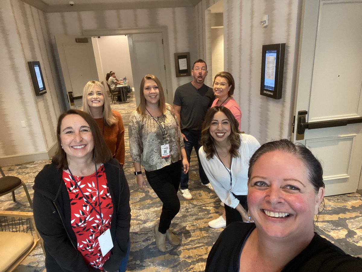 Angela DeaMude tweet media