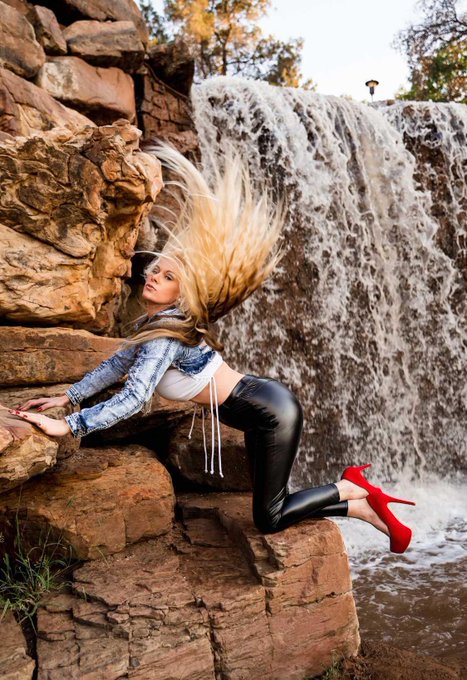 Wow!!! We went out for 30 minutes for a last minute #sunset #photoshoot at the #waterfall in #wichitafallstx<a href="/tag/photoshoot"class="tags"><span>#photoshoot</span></a><a href="/tag/sunset"class="tags"><span>#sunset</span></a><a href="/tag/waterfall"class="tags"><span>#waterfall</span></a><a href="/tag/wichitafallst"class="tags"><span>#wichitafallst</span></a>