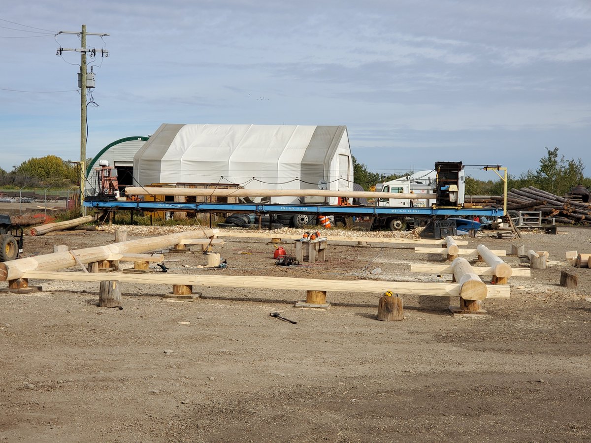 MH_WoodS's tweet image. A new build has started in the yard!  Approximately 1620sq ft garage.  Pad layouts are completed and the bottom round has been set. #loggarage #customlog #logbuilder #logwork