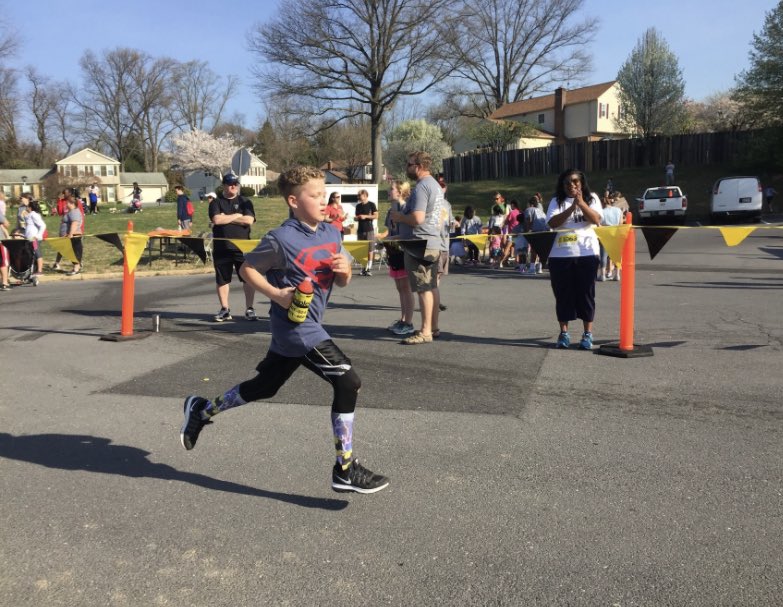 kedomi's tweet photo. Our family has supported @BensRunRace over the years and we want to help the fundraising surpass the $1M mark for pediatric cancer research this year - the 10th and final year of the run. Please consider donating to our $1K goal here: https://t.co/gk6en88I6H https://t.co/tnm3qpoawC
