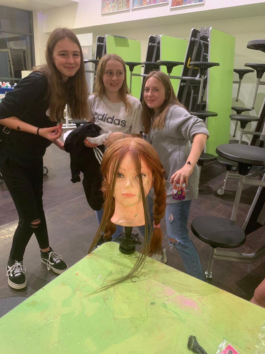 AberkenfigBGC's tweet image. What an opening night. Huge 👏 to our volunteers and 88 youngsters who turned up ⁦⁦@CCYD_school⁩ Lots of activities such as 🎱👯‍♀️🎮🏀🎤🏓⚽️ Just £1. Next sesh Mon👍👍#funandfriends #outinforce ⁦@BGCWales⁩ ⁦@CPJElmore⁩ ⁦@BridgendCBC⁩ ⁦@huw4ogmore⁩