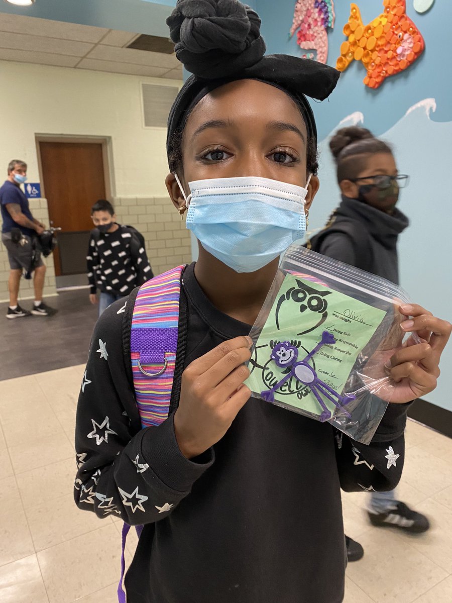 Our first Howell Owl winner of the year, Olivia! 🦉🏆💚 #happeningathowell <a href="/13MrsWatson/">Samantha Watson</a>