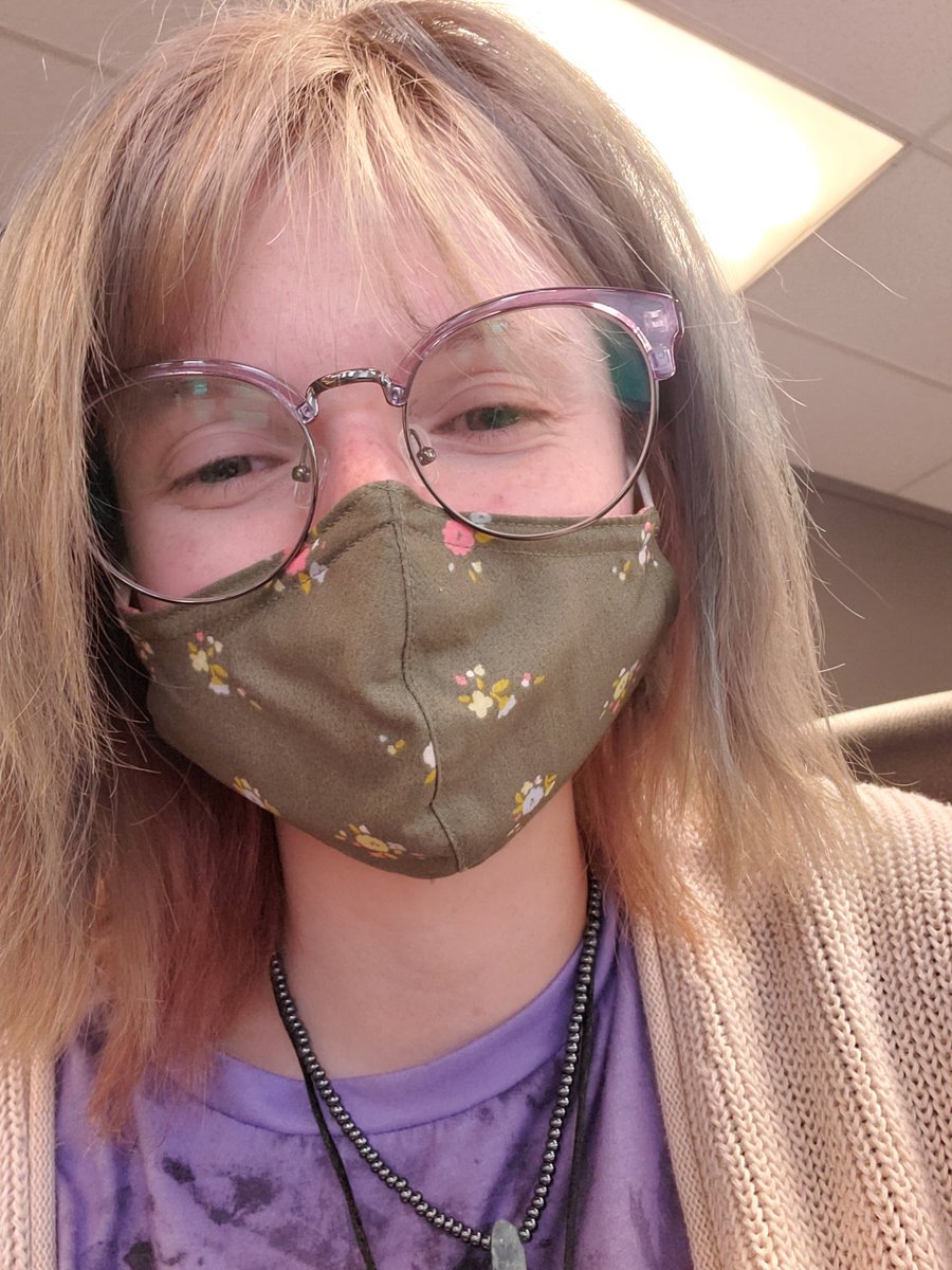 shadowhunterjo_'s tweet image. Feeling good in my skin today :)