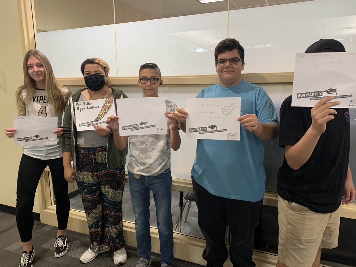 Verrado_AVID's tweet image. Our AVID 9 students came to us ready to start a new year and bounce back from the educational disruptions of COVID. They are already #collegebound and #careerbound #WhyApply @American_CAC @AVID4College @1verrado