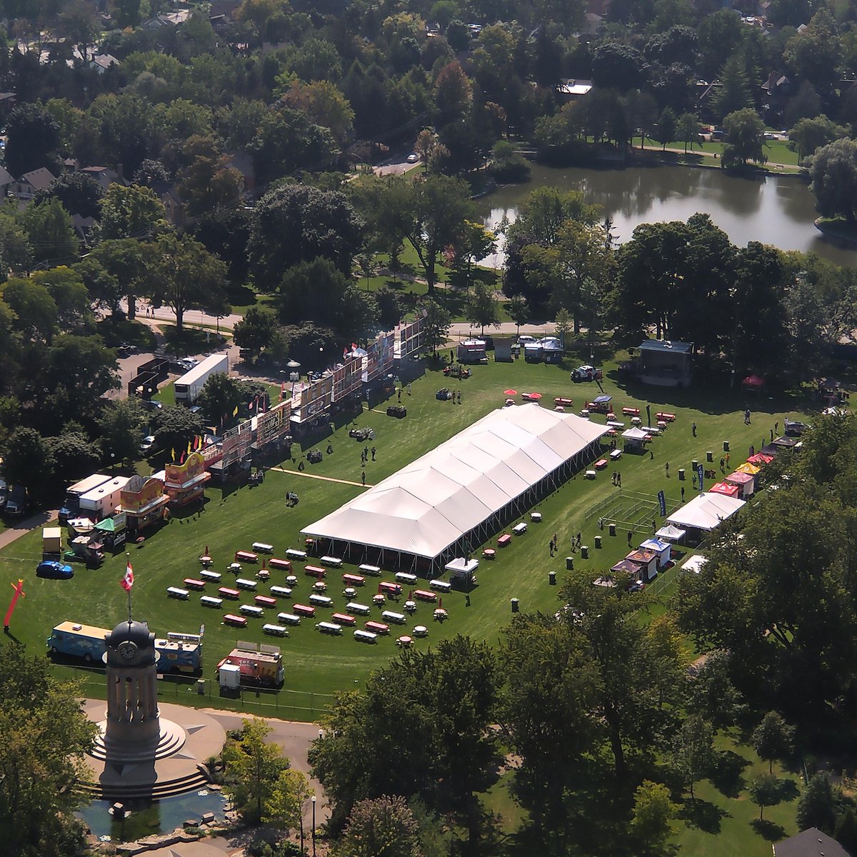 berryonline's tweet image. It's true, it's back! This weekend is @Impact_Events #KWRibfest in @CityKitchener's #VictoriaPark! Get some of your favourite chicken, ribs &amp;amp; craft beer Friday (Noon-9pm), Saturday (Noon-9pm) and Sunday (Noon-6pm). #Covid19 protocols &amp;amp; reduced capacity, in effect. #DTKLove