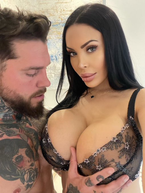 Shooting for my VIP Onlyfans with @DeanVanDammexxx Want to see? Subscribe?? https://t.co/OE4AUQDLa9 https://t